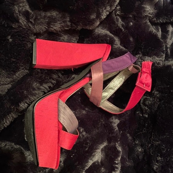 Qupid Satin Strappy Platform Heel, US Women’s Size 9 - Picture 4 of 8